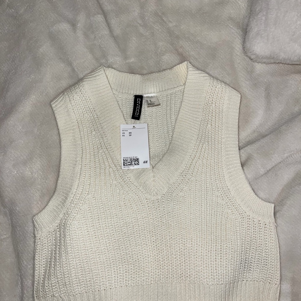 H&M Off-White Knit Sweater Vest